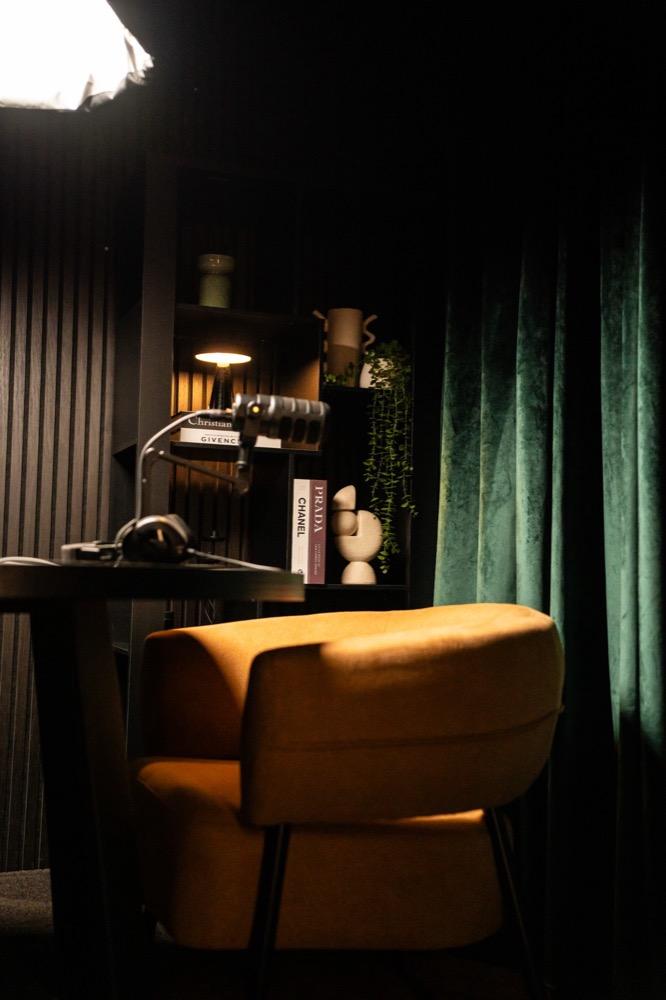 Pod One armchair and microphone
